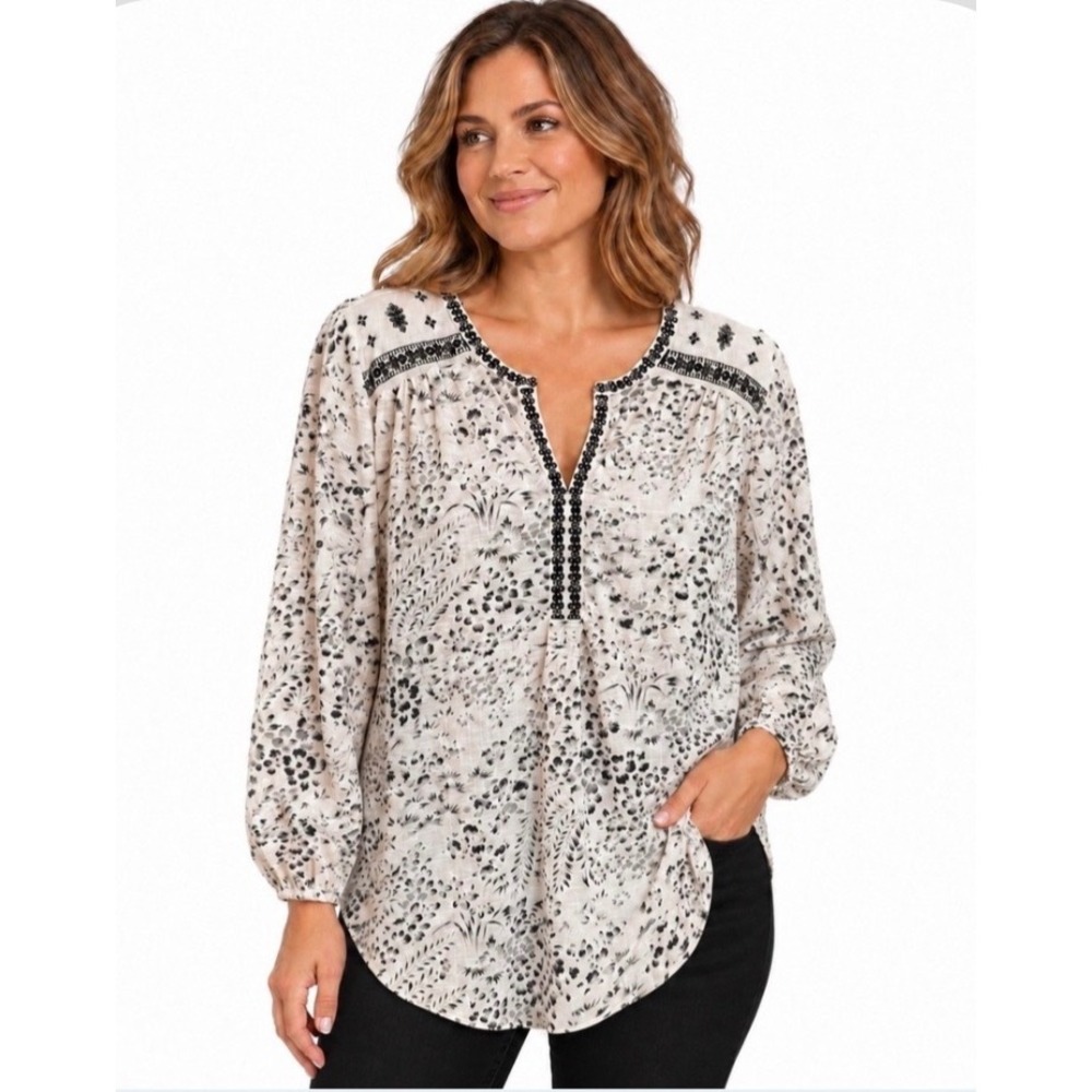 Lucky Brand Women 1X White Black Floral Embroidered Boho V-Neck Long Sleeve Top
